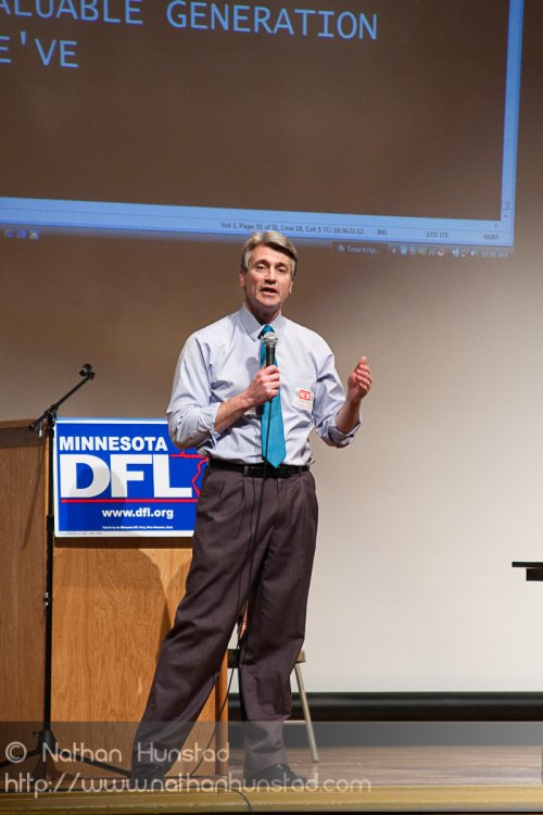 Mayor and candidate for governor R. T. Rybak addresses the SD59